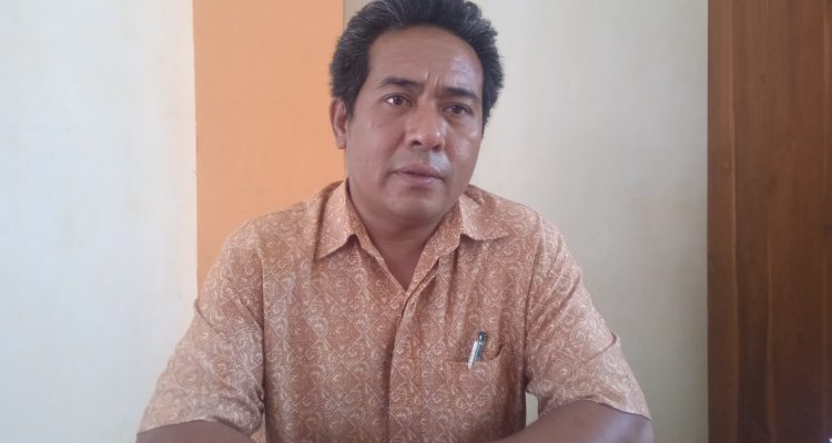 Yavet I. Sinlae, S.Pd. Kabid sarana dan Prasarana Lembaga SMP Negeri 1 Kupang Tengah. Yavet I. Sinlae, S.Pd. Kabid sarana dan Prasarana Lembaga SMP Negeri 1 Kupang Tengah.