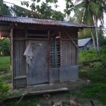 Ket Foto. Gubuk Kecil yang di huni masyarakat Pukdale terdampak Seroja