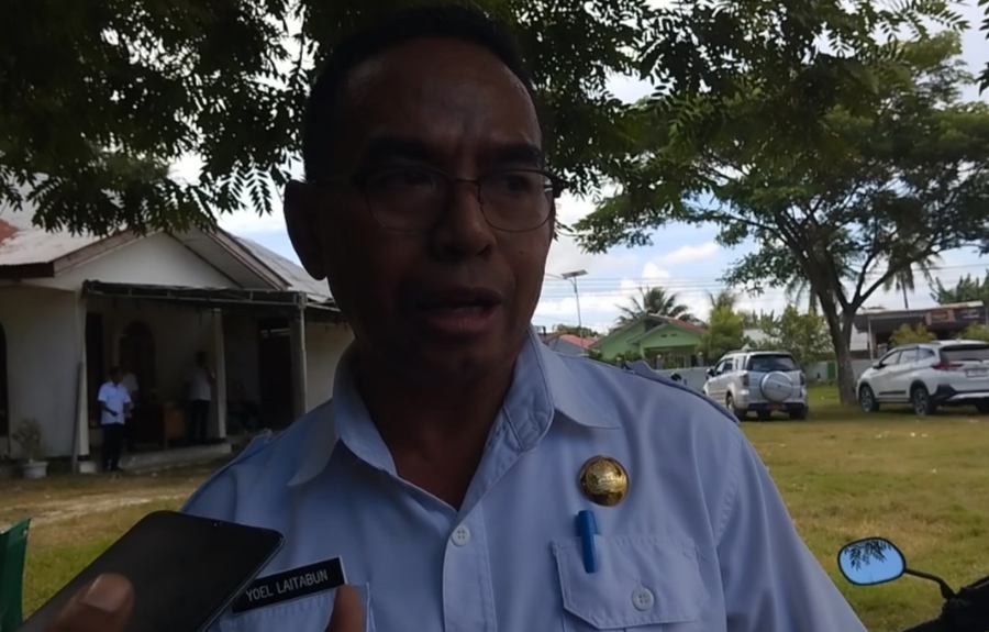 Ket. Foto, Kepala Dinas Kesehatan Yoel Laitabun