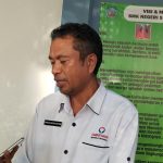 Ket Foto.Darius Beda Daton, ketua Ombusmen NTT, saat bertemu Awak media usai Rapat, Rabu (5/6/2024)