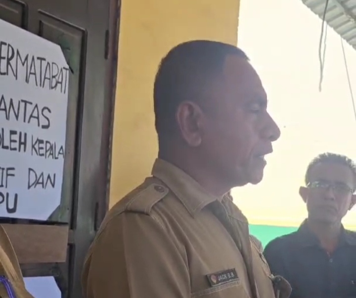 Ket Foto. Yakobus Boro Bura,S.Pd Guru SMK Negeri 5 Kota Kupang