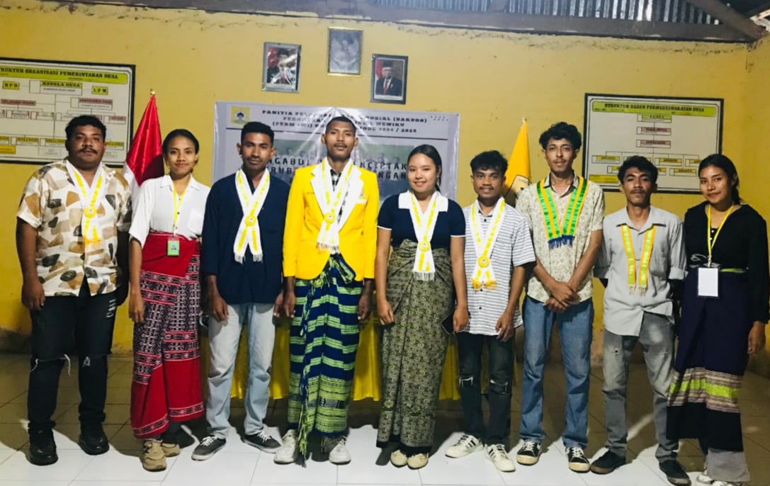 Foto bersama Usai Seremonial Pembukaan kegiatan Bakti Sosial