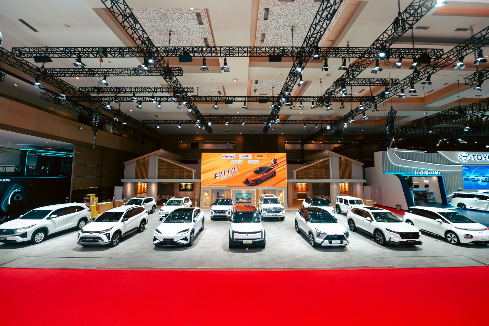 Mendukung Pertumbuhan Sektor Otomotif Jawa Timur dengan Solusi Finansial Holistik dan Unggul