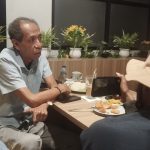 Klarifikasi YM: Anggota Dewan yang Diduga lakukan pelecehan, Kuasa Hukum Ungkap kedekatan YM dan YNS (Ket Foto. Saat wawancara Kuasa Hukum YM di Kupang)