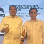 Ket Foto. Dua kader PMKRI jadi kader Partai PSI