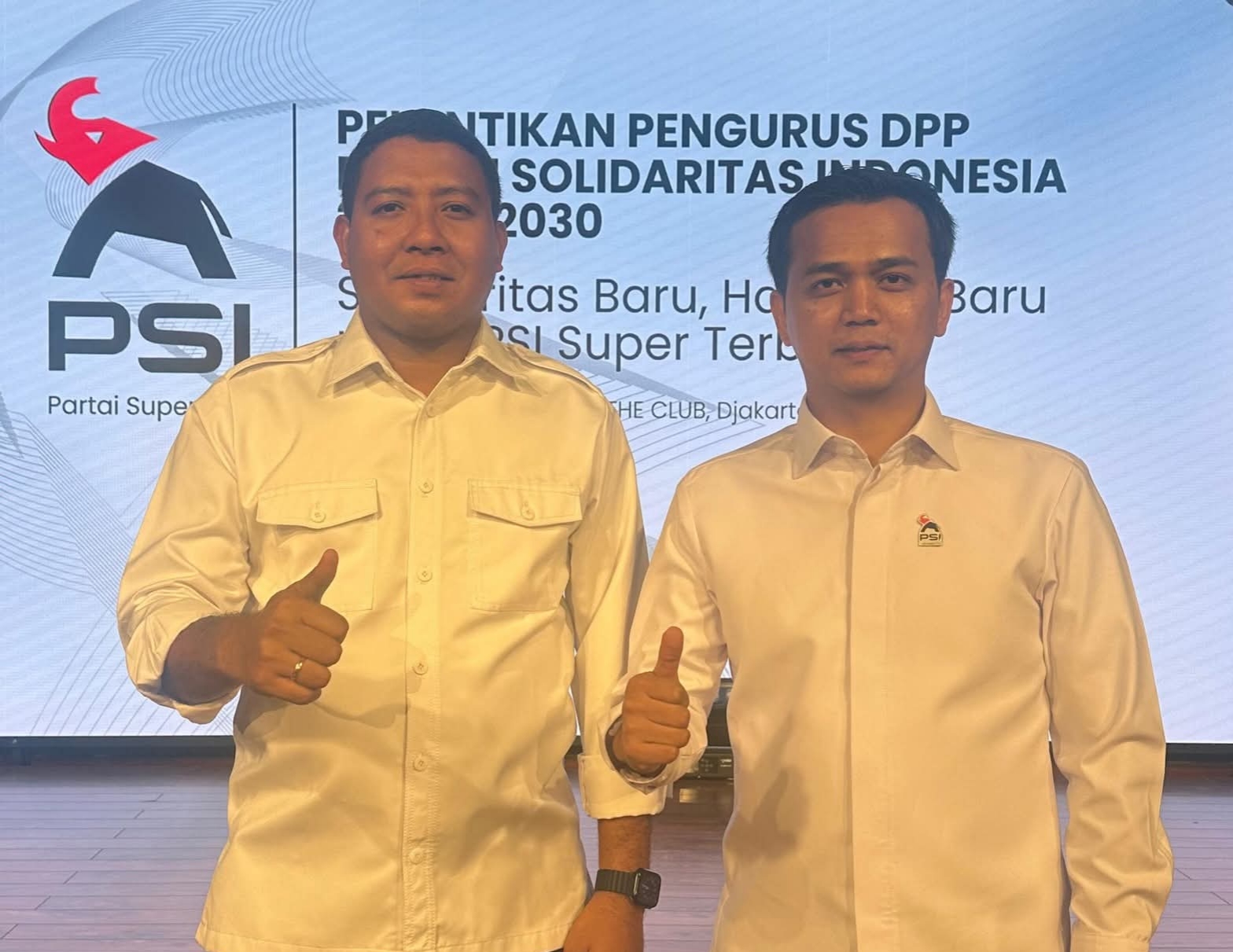 Ket Foto. Dua kader PMKRI jadi kader Partai PSI