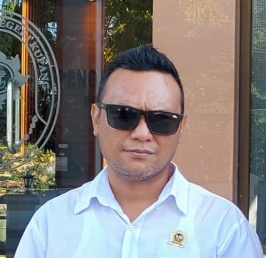 Andre Lado, S.H., Kuasa Hukum Agustinus Fanggi Lakukan Perlawanan Eksekusi Objek Tanah di Lampu Merah Oesapa