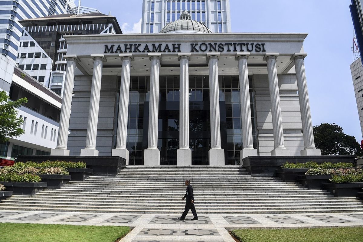 Kuota Internet Bukan Bonus, Tapi Hak Konsumen, Pasangan suami istri Gugat Ke MK