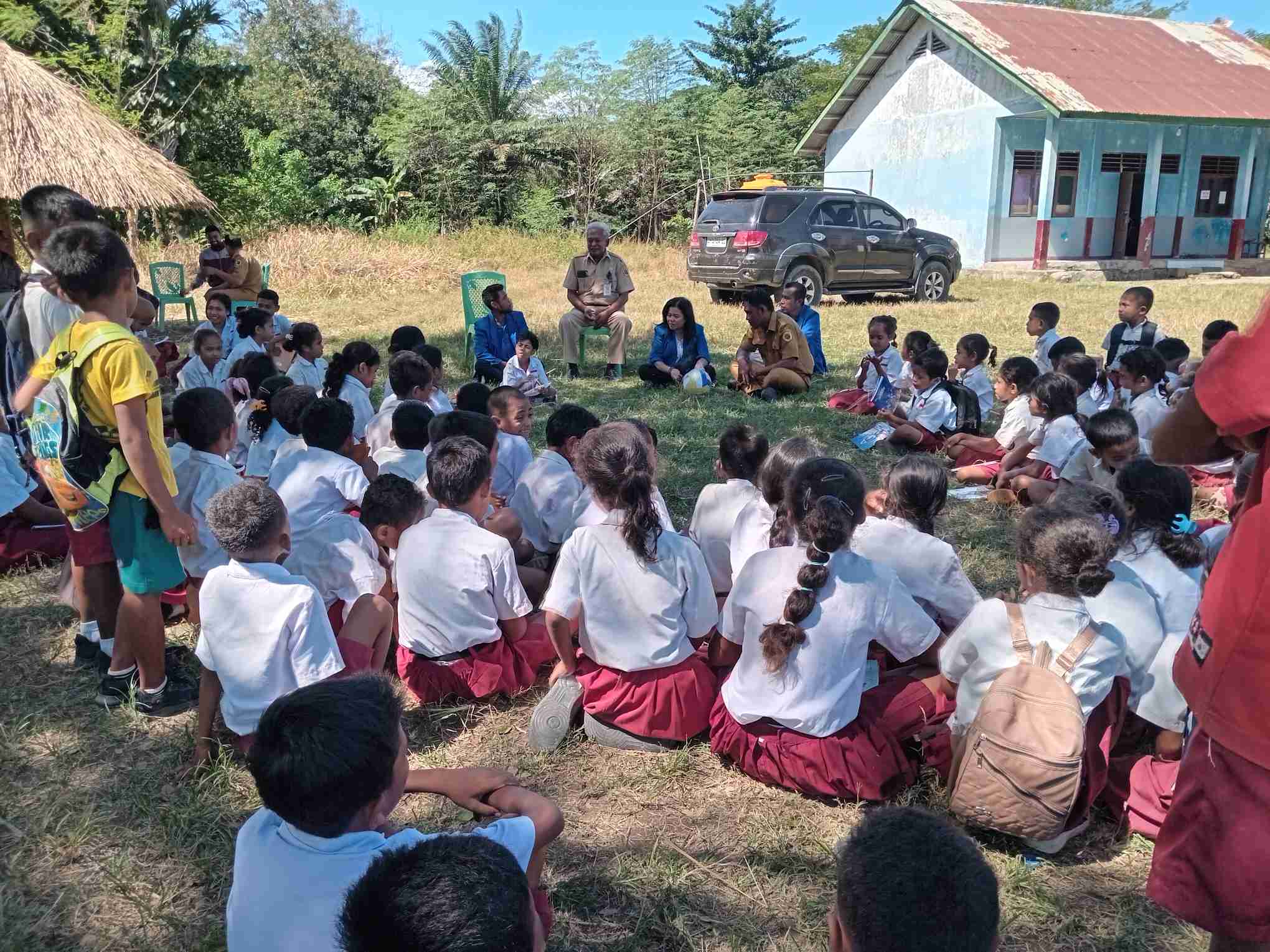 20260526_125130 GAMKI Kupang Salurkan 100 Paket Buku ke Sekolah Pelosok, Soroti PIP dan Nasib Guru Honorer