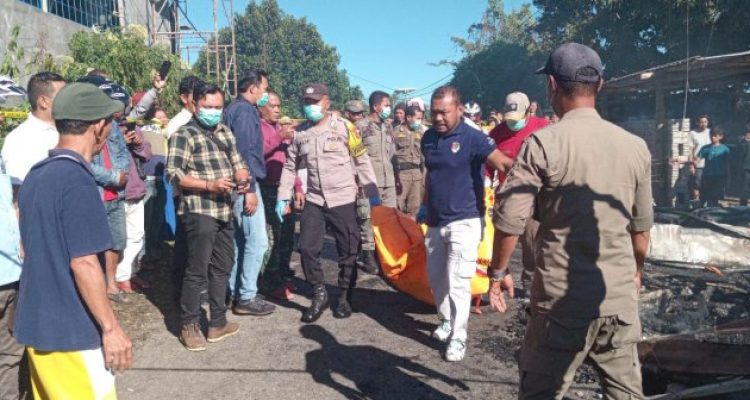 IMG-20260522-WA0074 Polres Manggarai Evakuasi Satu Orang Meninggal Dunia, Pada Saat Kebakaran Lapak Penjualan Sayur dan Satu Uni Bengkel di Ruteng