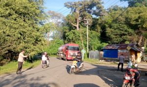 Personel Polsek Reo, Gelar Pengaturan Lalulintas, Dapat Respon Positif dari Masyarakat 