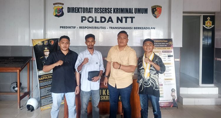IMG-20260525-WA0040 IKMAS-TTS dampingi kuasa hukum datangi Mapolda NTT