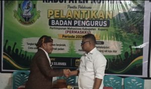 Anggota DPRD Kabupaten Kupang, Solomiel Arnius Buraen yang akrab disapa Ary Buraen, secara resmi melantik Asten Bait sebagai Ketua Perhimpunan Mahasiswa Kabupaten Kupang (PERMASKKU) periode 2026–2028.