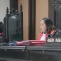 Hakim Ketua Pengadilan Tipikor Kupang, Consilia Ina Lestari Palang Ama, saat Baca Putusan Bebaskan Ruben Tahik