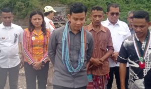 ‎PERMASKKU Dampingi Wapres Tinjau Jembatan Putus di Amfoang, Aspirasi Mahasiswa Berbuah Kunjungan Lapangan