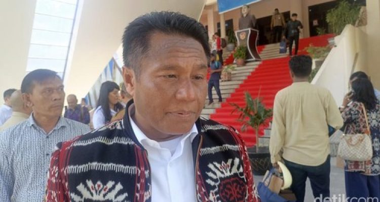 2026-07-29-17-37-22-bupati_rore_ndao_169 Lahan Diduga Digusur, Ratusan Pohon Jati Hilang, Warga Somasi Pemkab Rote Ndao dan PT Nindya Karya
