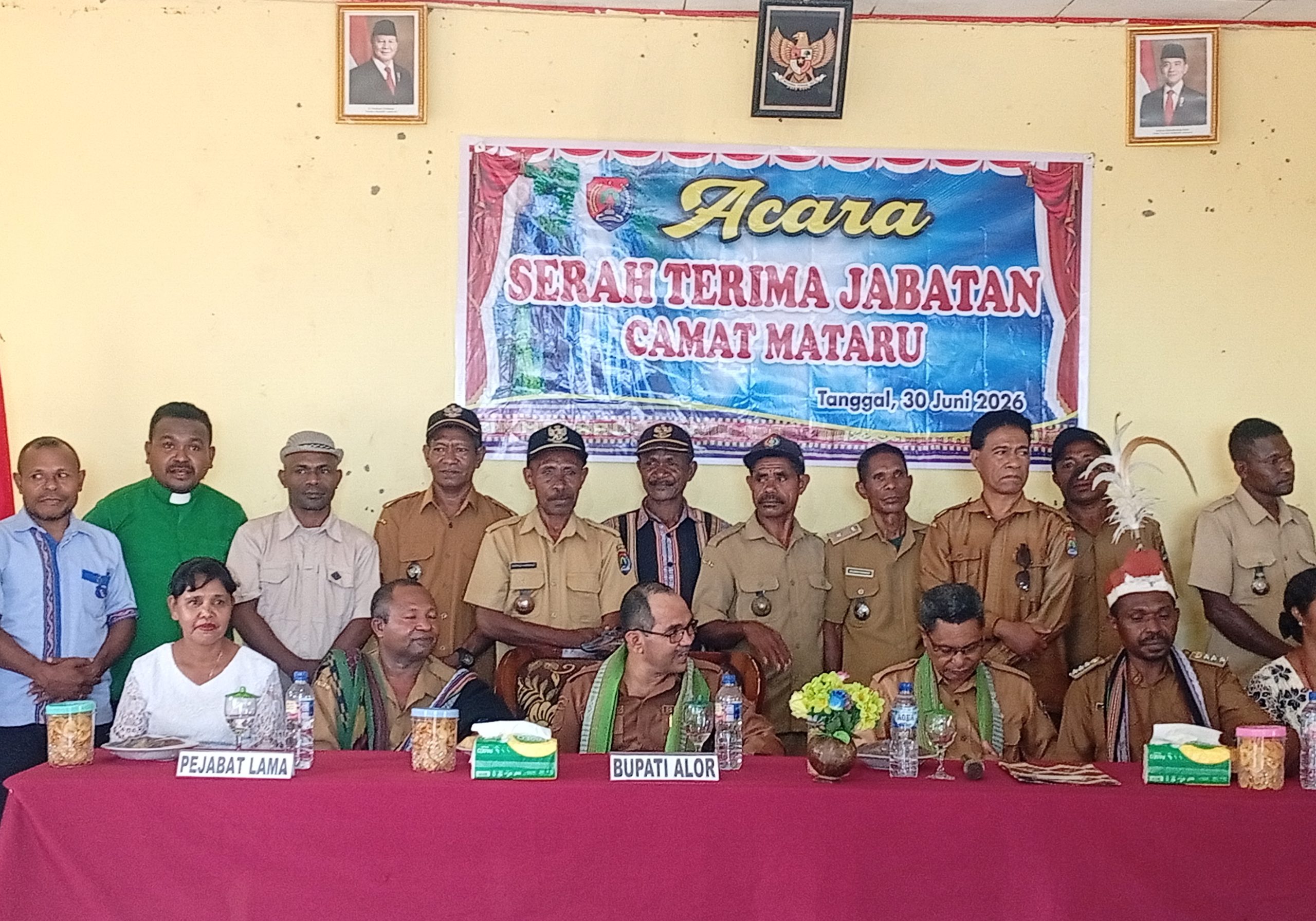 Sertijab Camat Mataru, Bupati Alor Tekankan Pelayanan dan Sinergi Pembangunan