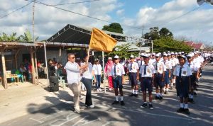 Lepas Peserta Gerak Jalan, Ary Buraen Ajak Semua Mendoakan Gempa Flores