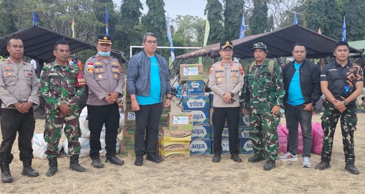 Dok. BRI peduli serahkan bantuan sembako untuk korban bencana flores