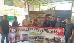 Organisasi Flores Nusa Bungah (FNB) Jakarta Peduli Gempa Flores mengirim bantuan sembako 2,5 Ton
