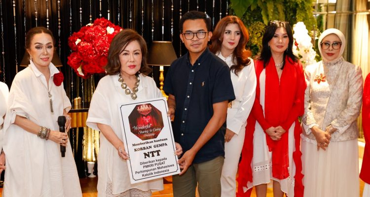 Gandeng Wonderful Indonesia, Ketua PP PMKRI Yohanes Tola Salurkan Bantuan Kemanusiaan ke Flores