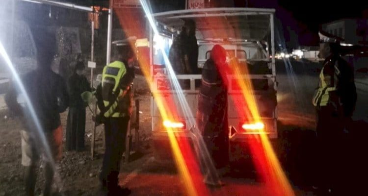 Sapa Pengendara Pada Malam Hari, Satlantas Polres Manggarai Hadir Beri Rasa Aman dan Nyaman