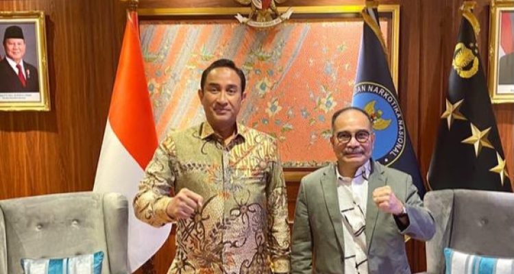 Penulis: Firman Jaya Daeli bersama Suyudi Ario Seto, Kapolri baru