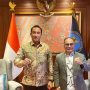 Penulis: Firman Jaya Daeli bersama Suyudi Ario Seto, Kapolri baru