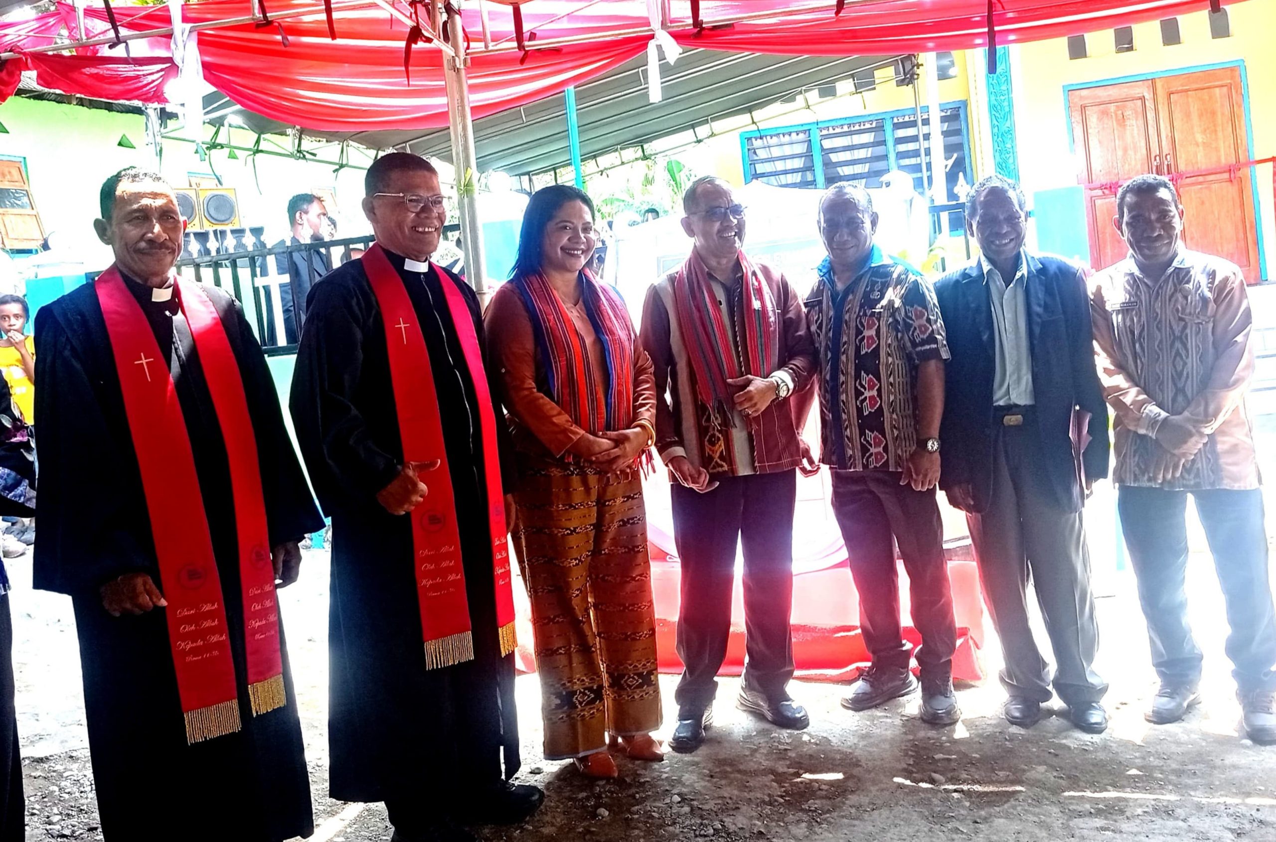 Tahbiskan Gereja Siloam Likwatang, Bupati Alor Ajak Jemaat Rawat Kerukunan